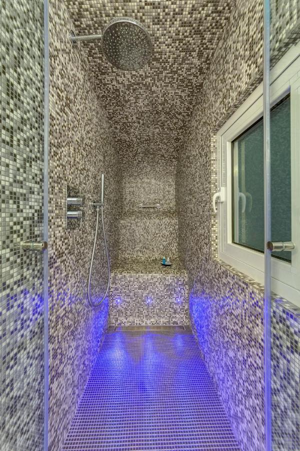 Ferienwohnung S&T Luxury House In Plebiscito Square Neapel Exterior foto