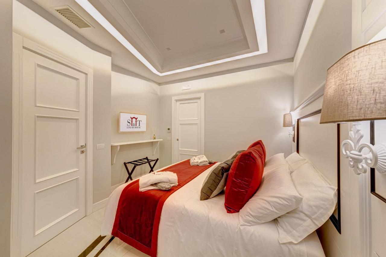 Ferienwohnung S&T Luxury House In Plebiscito Square Neapel Exterior foto