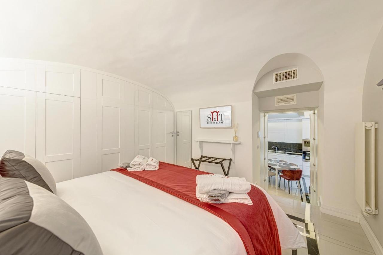 Ferienwohnung S&T Luxury House In Plebiscito Square Neapel Exterior foto